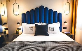 JN Boutique House